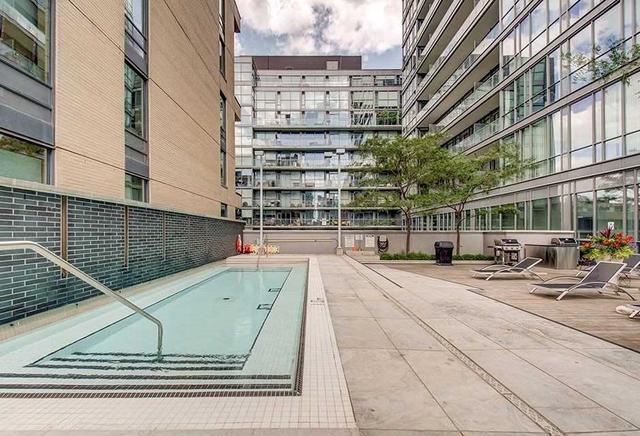 3102 - 8 Charlotte St, Condo with 2 bedrooms, 2 bathrooms and 1 parking in Toronto ON | Image 6
