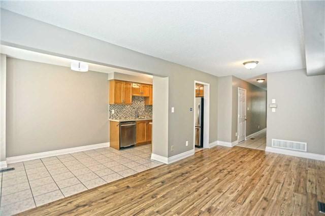 40 Domenico Cres, House detached with 3 bedrooms, 4 bathrooms and 2 parking in Brampton ON | Image 6