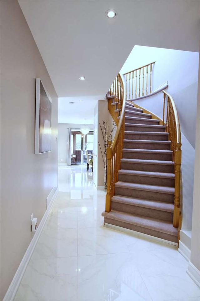 89 Roxanne Cres, House detached with 4 bedrooms, 4 bathrooms and 8 parking in Toronto ON | Image 23