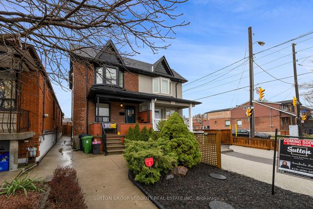 248 Nairn Ave, House semidetached with 3 bedrooms, 2 bathrooms and 2 parking in Toronto ON | Image 12