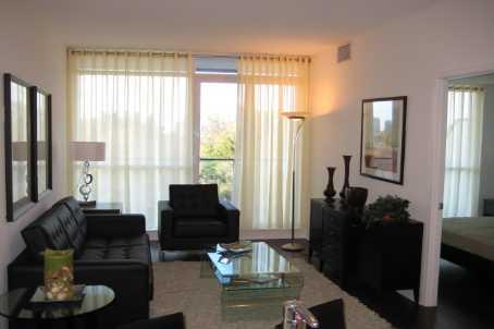 429 - 2885 Bayview Ave, Condo with 1 bedrooms, 1 bathrooms and 1 parking in Toronto ON | Image 4