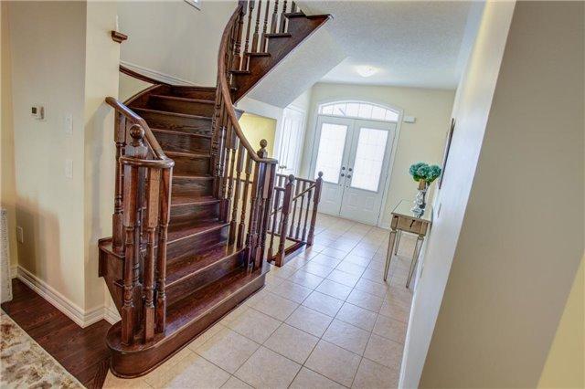 365 Lauderdale Dr, House detached with 4 bedrooms, 3 bathrooms and 5 parking in Vaughan ON | Image 14