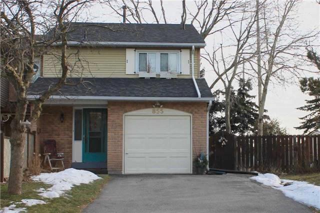 855 Hyland St, House attached with 3 bedrooms, 2 bathrooms and 4 parking in Whitby ON | Image 2