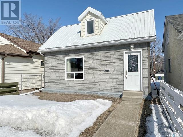 212 Duffield Street W, Moose Jaw, SK, S6H5S4 | Card Image