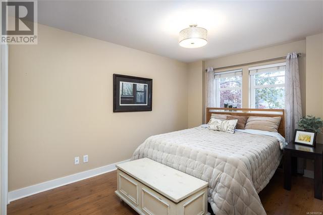 539 Caselton Pl, House detached with 4 bedrooms, 4 bathrooms and 4 parking in Saanich BC | Image 23