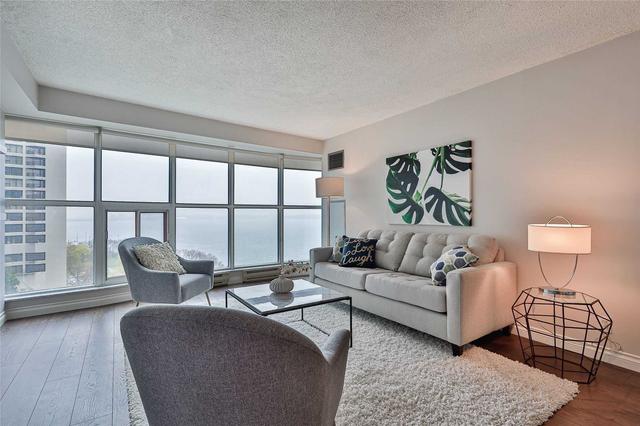 1306 - 99 Harbour Sq, Condo with 1 bedrooms, 1 bathrooms and 1 parking in Toronto ON | Image 28
