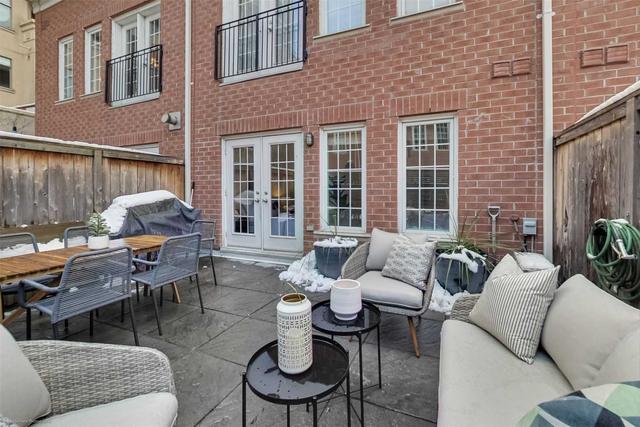 12 - 11 Niagara St, Townhouse with 2 bedrooms, 2 bathrooms and 1 parking in Toronto ON | Image 26