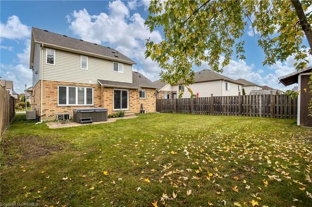 44 Shaver Road, House detached with 4 bedrooms, 3 bathrooms and 5 parking in St. Catharines ON | Image 2