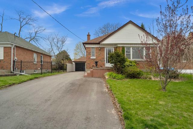 856 Mary St N, House detached with 2 bedrooms, 2 bathrooms and 6 parking in Oshawa ON | Image 12