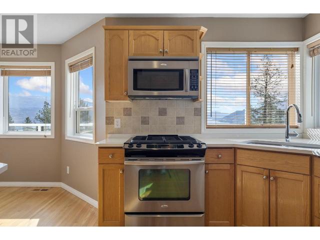 6267 Thompson Drive, House detached with 4 bedrooms, 3 bathrooms and 8 parking in Peachland BC | Image 15