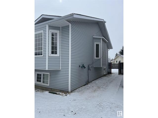 4103 19 Av Nw, House detached with 6 bedrooms, 3 bathrooms and null parking in Edmonton AB | Image 4