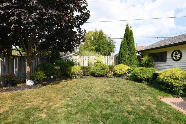 657 Thornwood Ave, House detached with 3 bedrooms, 2 bathrooms and 6 parking in Burlington ON | Image 31