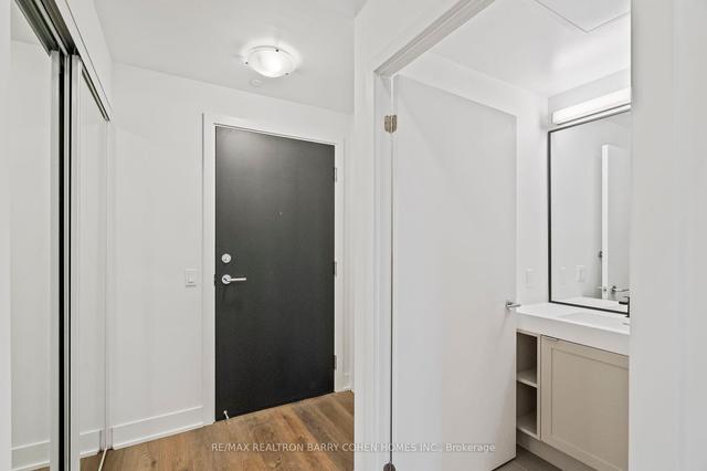 801 - 250 Lawrence Ave W, Condo with 2 bedrooms, 2 bathrooms and 1 parking in Toronto ON | Image 12