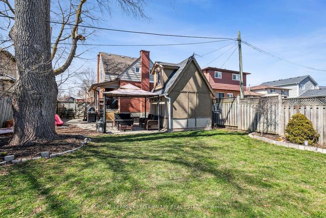 11 William St, House detached with 2 bedrooms, 2 bathrooms and 2 parking in Brampton ON | Image 31
