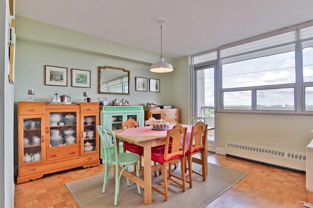 1404 - 360 Ridelle Ave, Condo with 2 bedrooms, 1 bathrooms and 1 parking in Toronto ON | Image 9