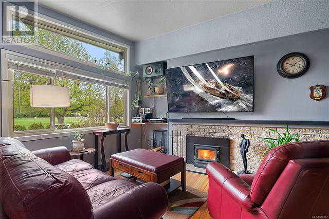 1804 Richardson St, House detached with 3 bedrooms, 3 bathrooms and 2 parking in Victoria BC | Image 11