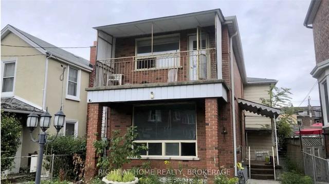 693 Ossington Ave, House detached with 3 bedrooms, 2 bathrooms and 2 parking in Toronto ON | Image 1