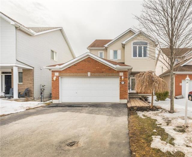 99 Sirocco Crescent, House detached with 4 bedrooms, 3 bathrooms and 6 parking in Ottawa ON | Image 2