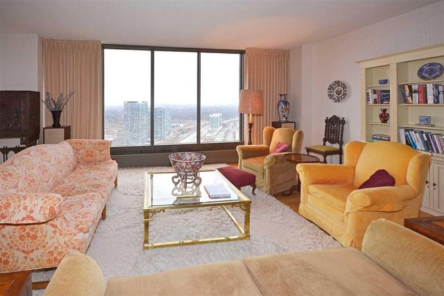 3703 - 2045 Lake Shore Blvd W, Condo with 3 bedrooms, 3 bathrooms and 2 parking in Toronto ON | Image 3