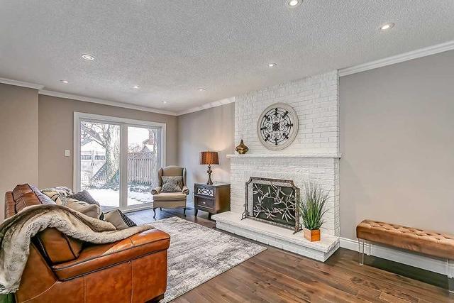 449 Parkridge Cres, House detached with 3 bedrooms, 3 bathrooms and 4 parking in Oakville ON | Image 10