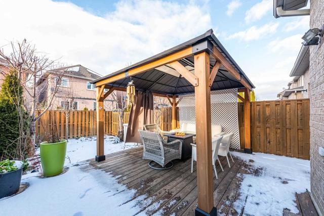 617 Lumberton Cres, House attached with 3 bedrooms, 3 bathrooms and 3 parking in Mississauga ON | Image 28