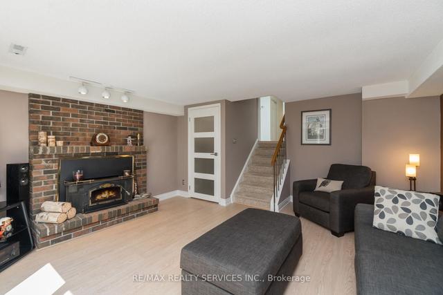 4 Sophia St, House detached with 3 bedrooms, 2 bathrooms and 3 parking in Brampton ON | Image 14