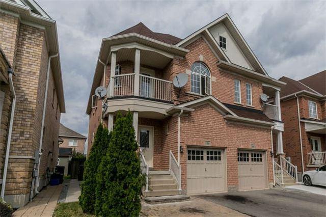 46 Ozner Cres, House semidetached with 4 bedrooms, 3 bathrooms and 4 parking in Vaughan ON | Image 1