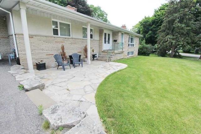 11 Tetbury Cres, House detached with 3 bedrooms, 3 bathrooms and 8 parking in Toronto ON | Image 9