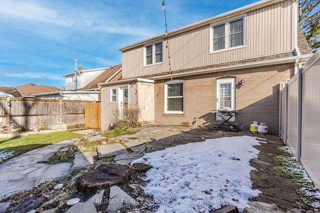 26 Gregory St, House detached with 3 bedrooms, 3 bathrooms and 6 parking in Brampton ON | Image 24