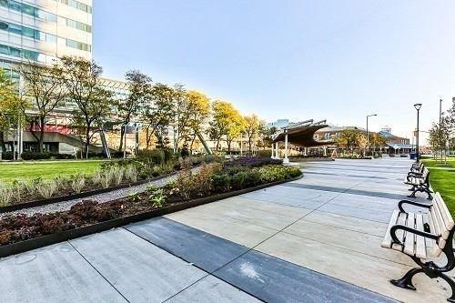 2009 - 60 Town Centre Crt, Condo with 2 bedrooms, 1 bathrooms and 1 parking in Toronto ON | Image 16