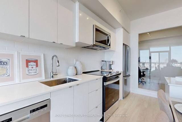 1808 - 1461 Lawrence Ave W, Condo with 2 bedrooms, 2 bathrooms and 1 parking in Toronto ON | Image 2
