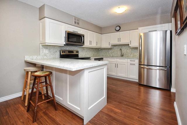 407 - 250 Davis Dr, Condo with 2 bedrooms, 2 bathrooms and 1 parking in Newmarket ON | Image 17