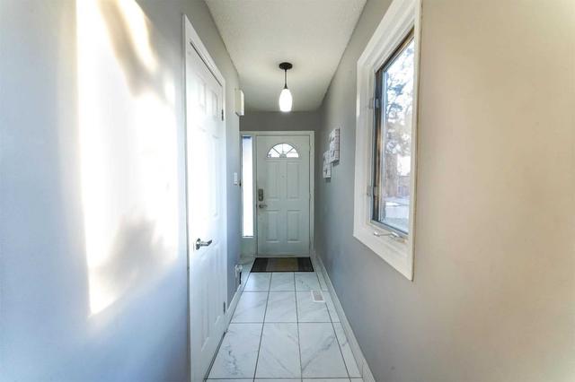 76 Dawson Cres, Townhouse with 3 bedrooms, 3 bathrooms and 2 parking in Brampton ON | Image 30