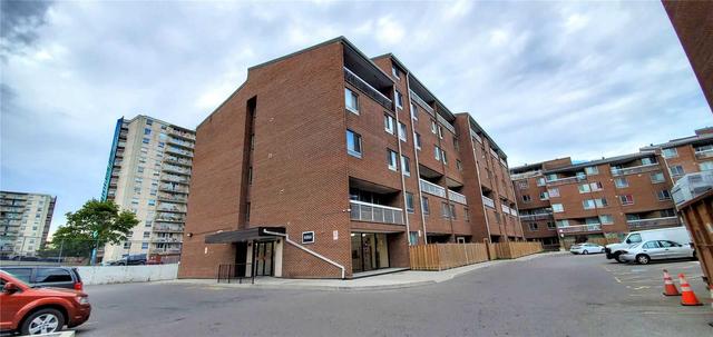505 - 4064 Lawrence Ave E, Condo with 3 bedrooms, 1 bathrooms and 54 parking in Toronto ON | Image 1