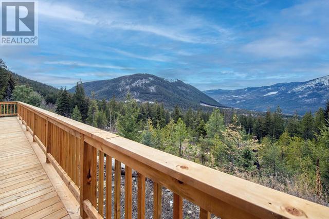 5050 Bolean Lake Fsr, House detached with 5 bedrooms, 3 bathrooms and 2 parking in Columbia Shuswap D BC | Image 1