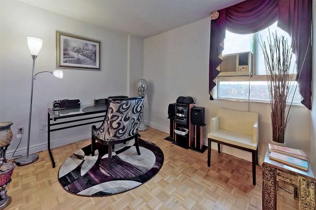3501 - 3 Massey Sq, Condo with 3 bedrooms, 2 bathrooms and 2 parking in Toronto ON | Image 19