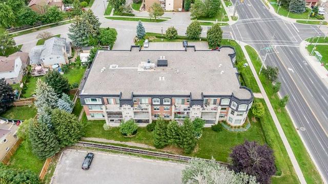 203 - 10 Ashton Rd, Condo with 3 bedrooms, 2 bathrooms and 2 parking in Newmarket ON | Image 28