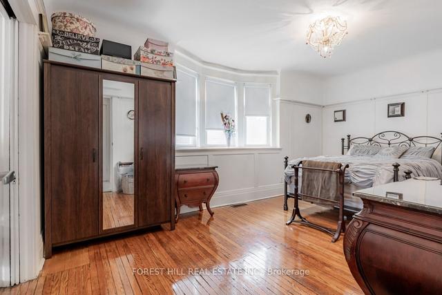 691 Ossington Ave, House detached with 3 bedrooms, 3 bathrooms and 1 parking in Toronto ON | Image 39