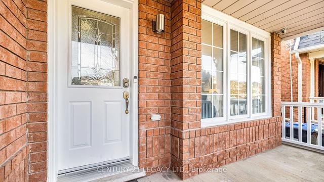 1686 Samuelson Circ, House semidetached with 3 bedrooms, 3 bathrooms and 4 parking in Mississauga ON | Image 34