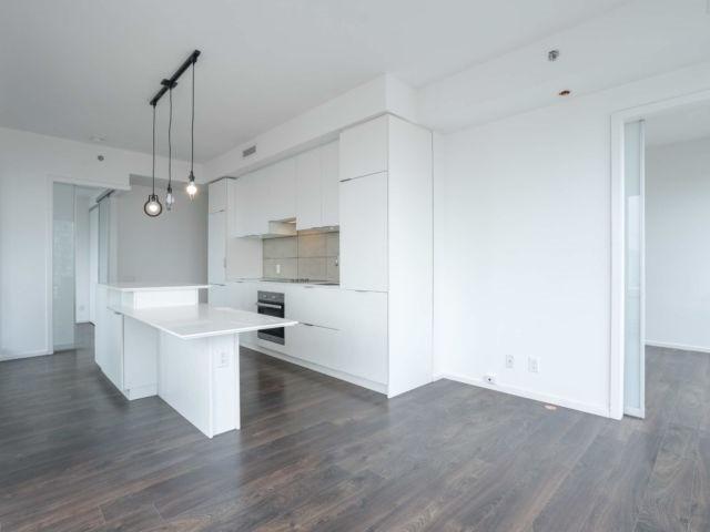 3110 - 5 St Joseph St, Condo with 2 bedrooms, 2 bathrooms and 1 parking in Toronto ON | Image 6
