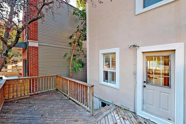 63 Cleveland St, House detached with 2 bedrooms, 2 bathrooms and 0 parking in Toronto ON | Image 1