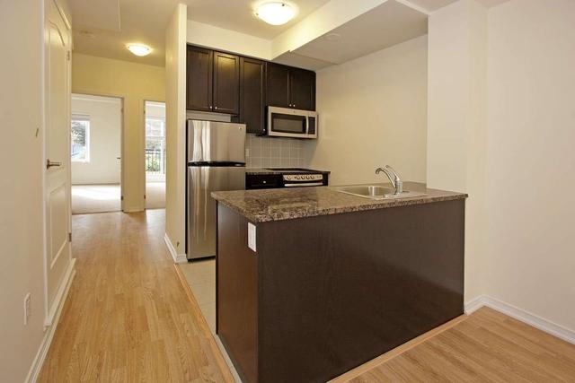 230 - 15 Coneflower Cres, Townhouse with 2 bedrooms, 1 bathrooms and 1 parking in Toronto ON | Image 10