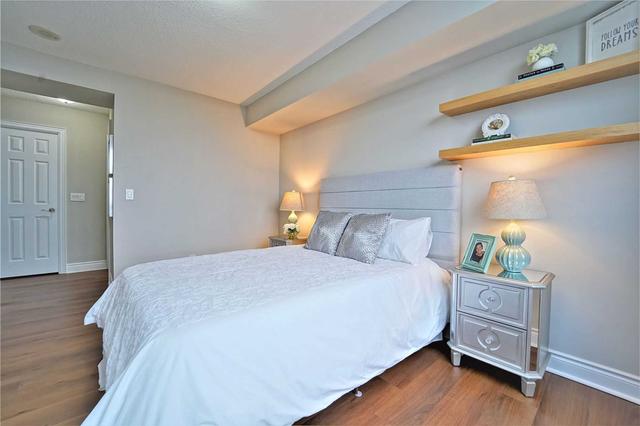 2112 - 15 Greenview Ave, Condo with 2 bedrooms, 2 bathrooms and 1 parking in Toronto ON | Image 18