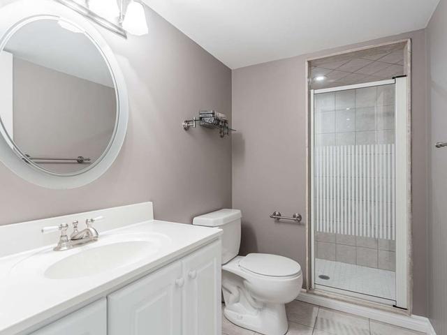 208 Roseborough Cres, House detached with 4 bedrooms, 4 bathrooms and 6 parking in Vaughan ON | Image 25
