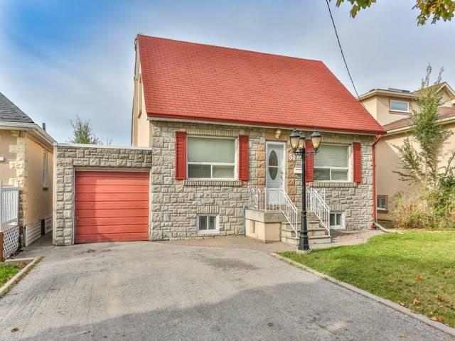 54 Ridge Rd, House detached with 3 bedrooms, 2 bathrooms and 2 parking in Toronto ON | Image 1