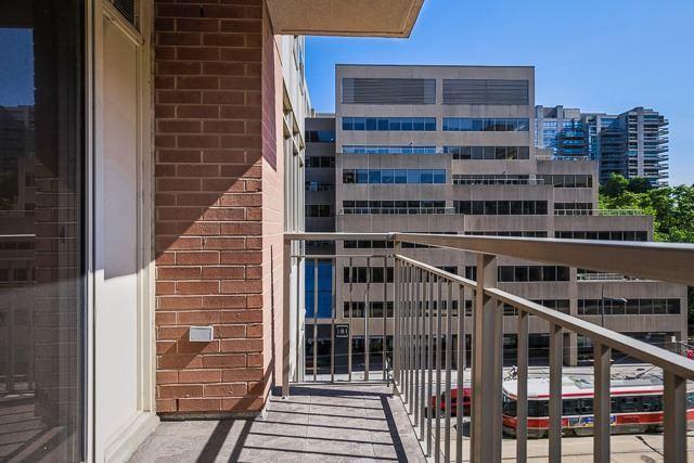 607 - 60 St Clair Ave W, Condo with 2 bedrooms, 1 bathrooms and null parking in Toronto ON | Image 16