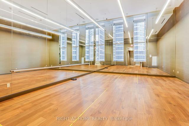 2403 - 10 York St St N, Condo with 2 bedrooms, 2 bathrooms and 1 parking in Toronto ON | Image 24