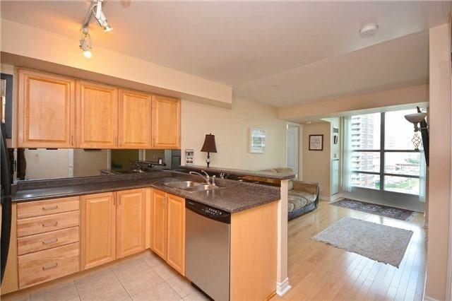 906 - 33 Elm Dr W, Condo with 2 bedrooms, 2 bathrooms and 1 parking in Mississauga ON | Image 10