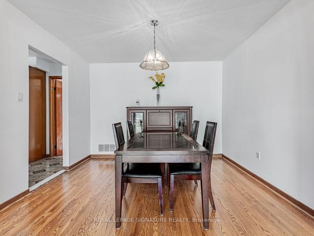 51 Wedge Crt, House semidetached with 3 bedrooms, 2 bathrooms and 4 parking in Toronto ON | Image 39