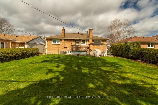 16 Lay St, House detached with 3 bedrooms, 2 bathrooms and 7 parking in Barrie ON | Image 16